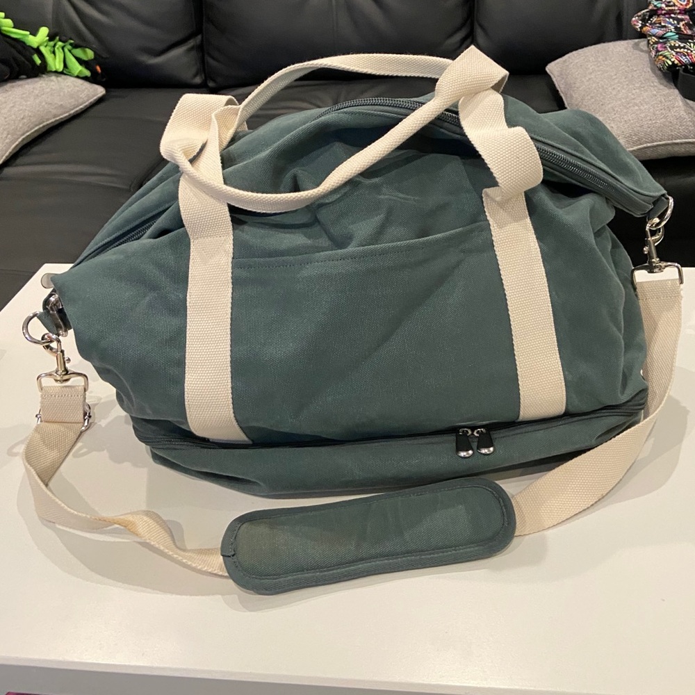 Lo & Sons Catalina Deluxe Large